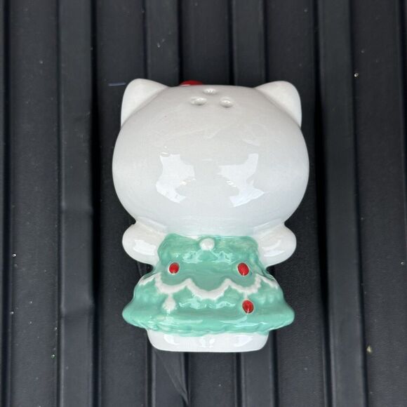 Hello Kitty Christmas Ceramic Salt and Pepper Shakers Sanrio New! Rare 2023 - Picture 5 of 15